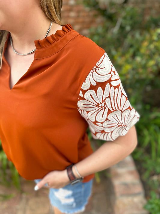  Calling all Texas Longhorn Fans! The Anna top by Washco Apparel is a part of our Game Day Collection and is perfect for showing off your school spirit! 